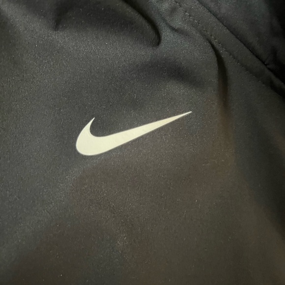 Nike Men's Project Shield Repel Black lined basketball parka jacket - Picture 9 of 16